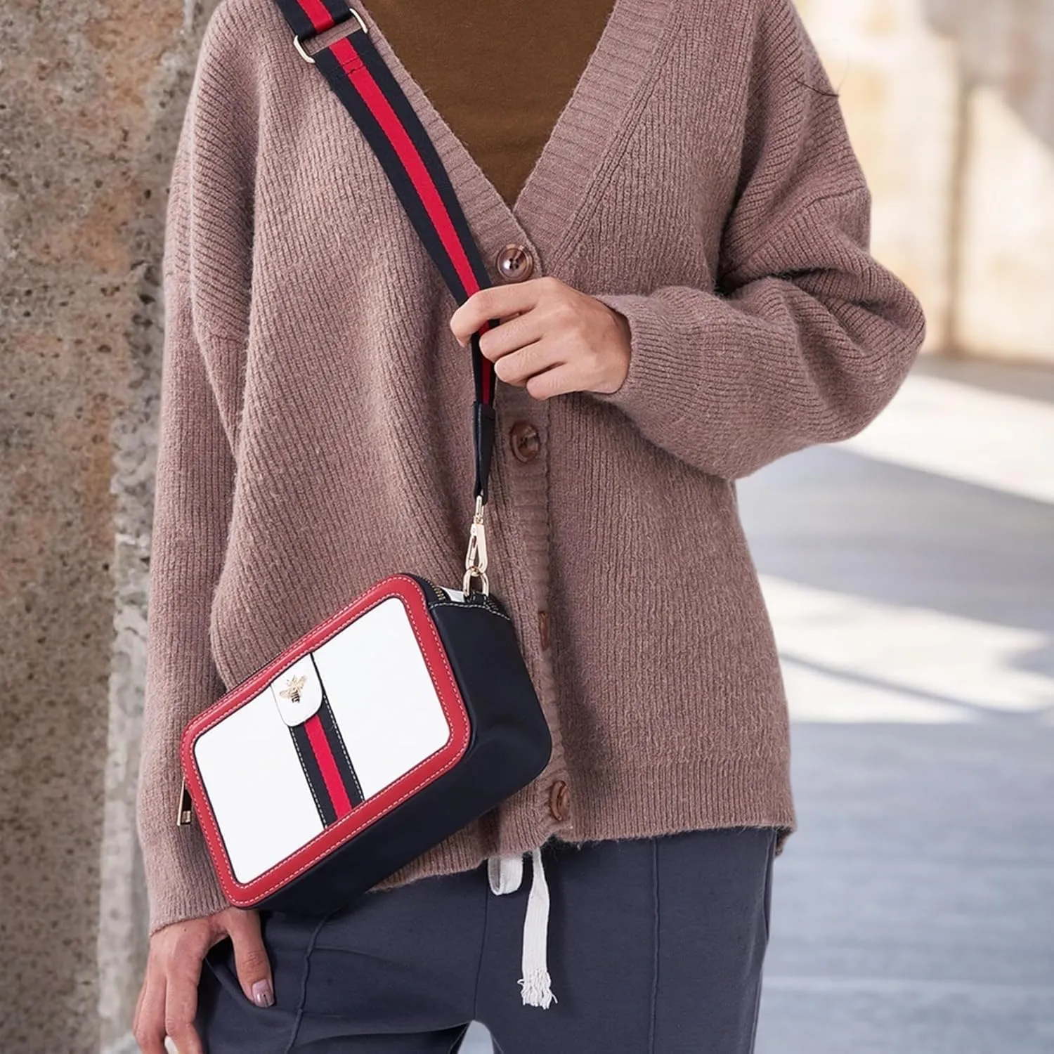 Fancy Forest Trendy Designer Bee Crossbody Bag for Women - PU Leather Camera Shoulder Handbag with Wide Strap